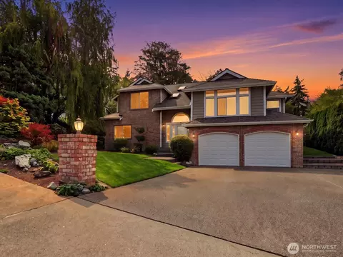 1835 S 251st Pl, Des Moines, WA 98198