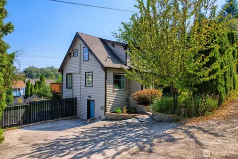 9744 49th Ave S, Seattle, WA 98118