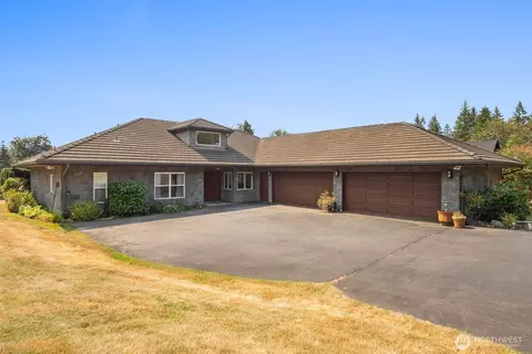 20919 SE 202nd St, Renton, WA 98058
