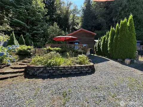44894 Kloshe Trl, Concrete, WA 98237