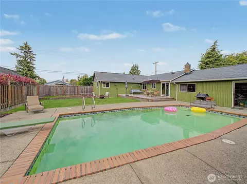 621 E Mason Ave, Buckley, WA 98321