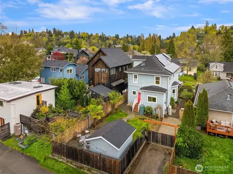 View/Area - 227 29th Ave E, Seattle, WA 98112 photo 1 of 3