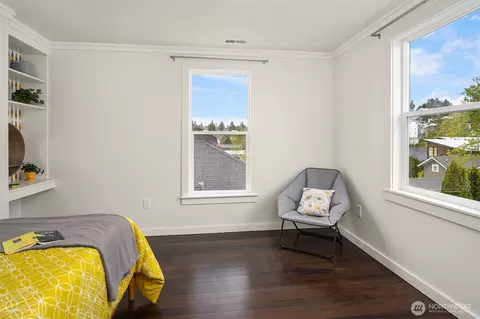 Bedroom - 227 29th Ave E, Seattle, WA 98112 photo 3 of 6