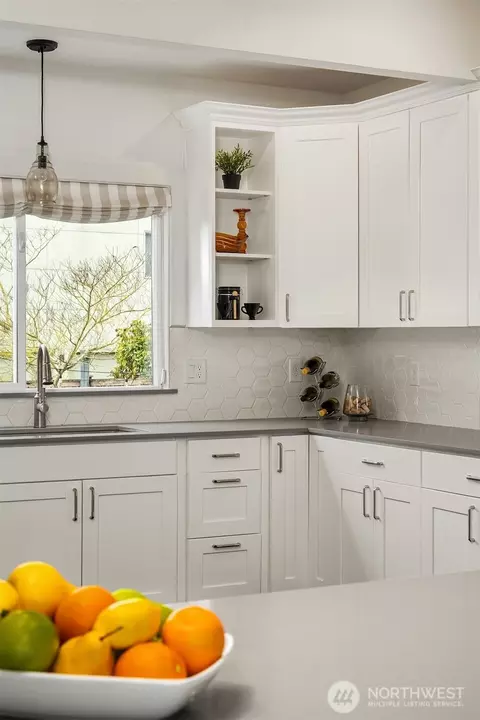 Kitchen - 227 29th Ave E, Seattle, WA 98112 photo 3 of 4