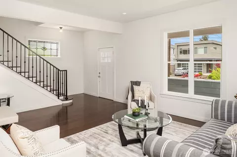 Living - 227 29th Ave E, Seattle, WA 98112 photo 3 of 3