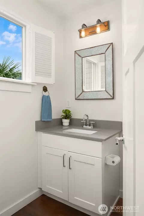 Bath - 227 29th Ave E, Seattle, WA 98112 photo 1 of 5