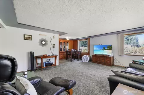 Living - 3012 116th St SE, Everett, WA 98208 photo 1 of 1