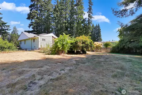 Exterior - 3012 116th St SE, Everett, WA 98208 photo 4 of 6