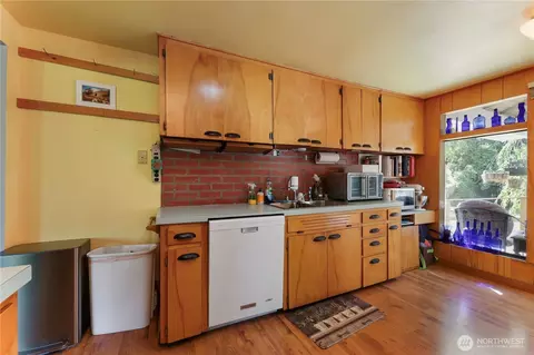 Kitchen - 3012 116th St SE, Everett, WA 98208 photo 1 of 4