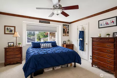 Bedroom - 12110 29th Ave SE, Everett, WA 98208 photo 2 of 4