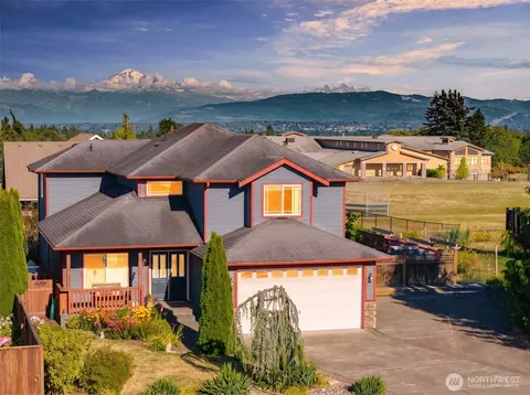 6204 Pacific Heights Dr, Ferndale, WA 98248