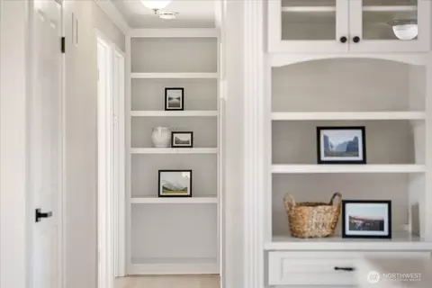 Entry Way - 1163 Garfield St, Enumclaw, WA 98022 photo 1 of 1