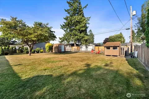 Exterior - 1163 Garfield St, Enumclaw, WA 98022 photo 7 of 10