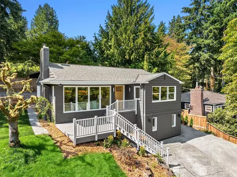9119 17th Ave NE, Seattle, WA 98115