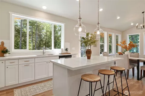 50 E Blackberry Ln, Union, WA 98592