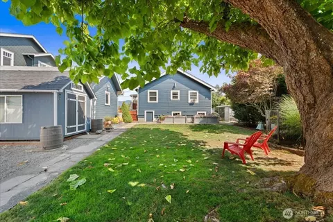 Exterior - 1138 Pioneer St, Enumclaw, WA 98022 photo 12 of 13