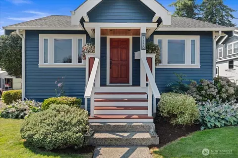 Exterior - 1138 Pioneer St, Enumclaw, WA 98022 photo 4 of 13