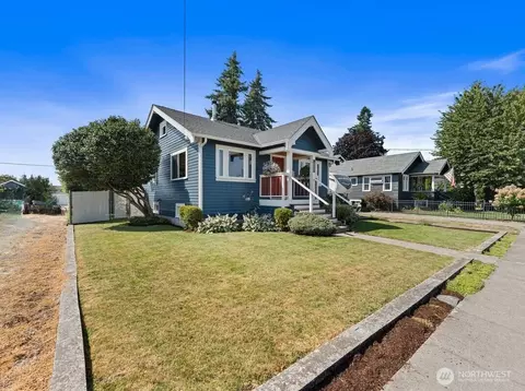 Exterior - 1138 Pioneer St, Enumclaw, WA 98022 photo 2 of 13