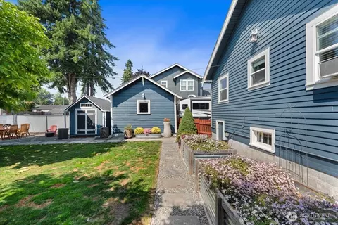 Exterior - 1138 Pioneer St, Enumclaw, WA 98022 photo 8 of 13