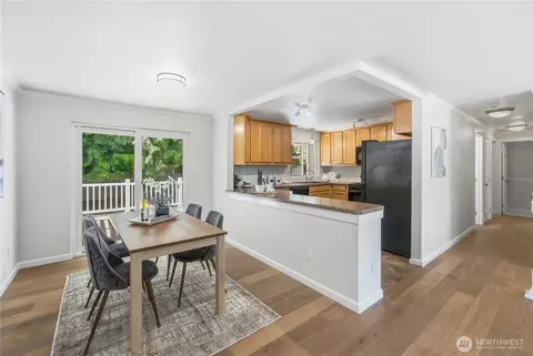 Dining - 20710 11th Dr SE, Bothell, WA 98012 photo 1 of 3