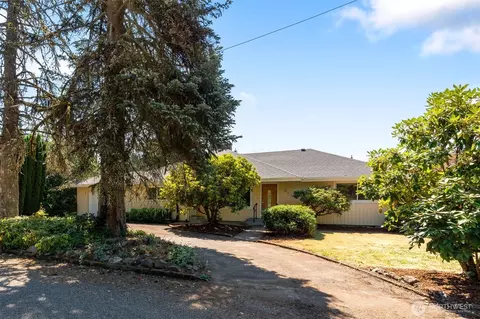 241 Buland Dr, Castle Rock, WA 98611