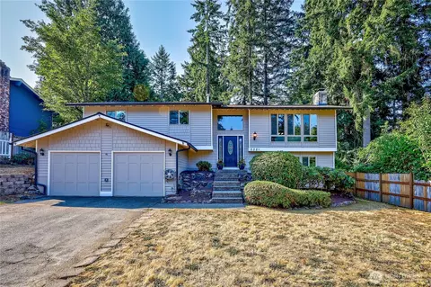 2321 NEton Ln, Bremerton, WA 98311