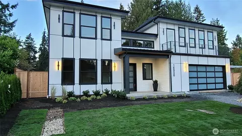 16906 NE 14th St, Bellevue, WA 98008