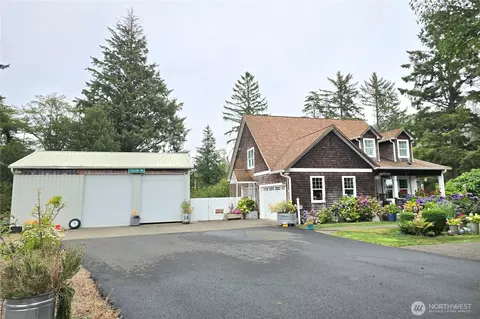 620 State Rt 101, Chinook, WA 98614