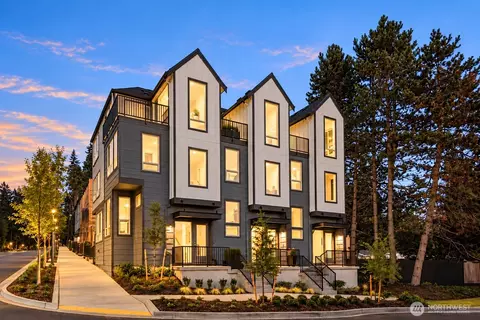 15420 2nd Ave NE, Shoreline, WA 98155
