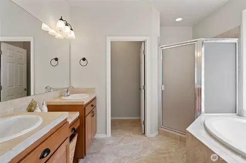 Bath - 682 Fox Hollow Rd, Sequim, WA 98382 photo 2 of 5