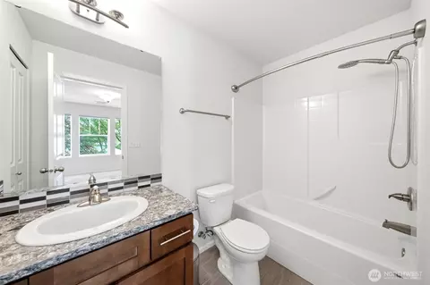 Bath - 11220 19th Dr SE, Everett, WA 98208 photo 1 of 5