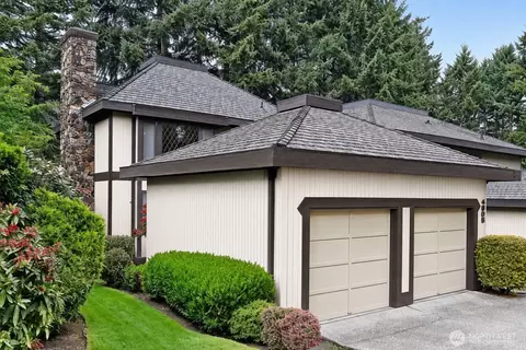 4605 170th Pl NE, Redmond, WA 98052
