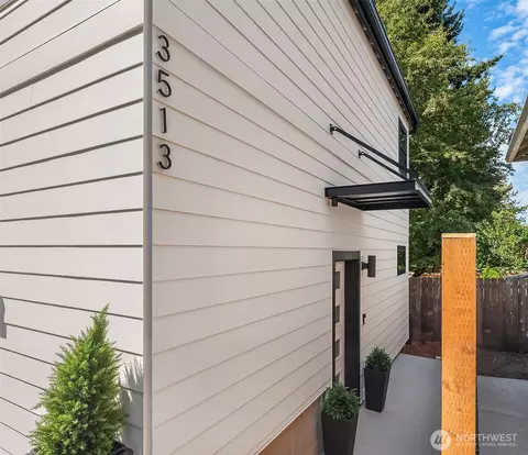 3513 SW Austin St, Seattle, WA 98126