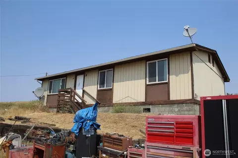 602 W Clarence St, Lind, WA 99341
