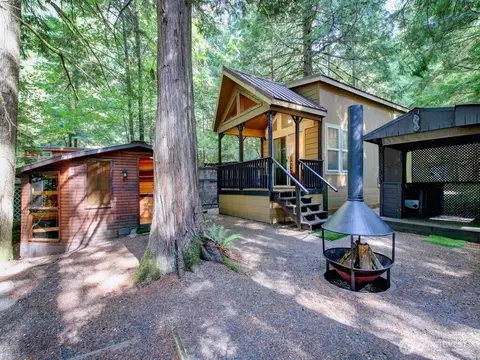 174 Big River Blvd E, Deming, WA 98244