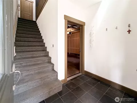 Entry Way - 2115 201st Pl SE #D5, Bothell, WA 98012 photo 2 of 6