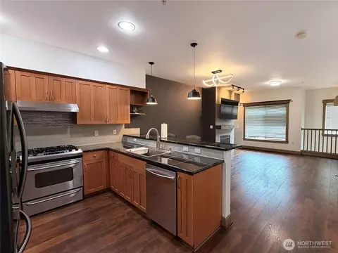 Kitchen - 2115 201st Pl SE #D5, Bothell, WA 98012 photo 2 of 3