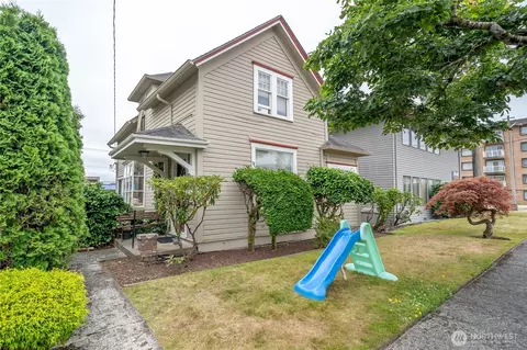 105 E 2nd St, Aberdeen, WA 98520