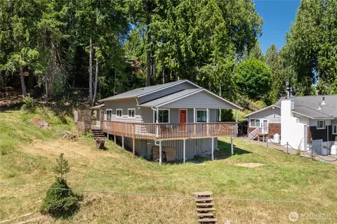 1310 E Herron Blvd NW, Lakebay, WA 98349