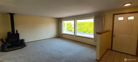 Living - 101 Cathy Ct, Sequim, WA 98382 photo 1 of 3