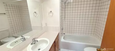 Bath - 101 Cathy Ct, Sequim, WA 98382 photo 2 of 2