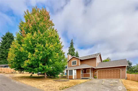 7175 E Raintree Ln, Port Orchard, WA 98366