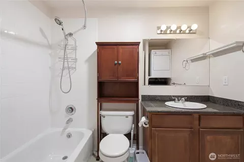 Bath - 20322 Bothell Everett Hwy #E301, Bothell, WA 98012 photo 2 of 3