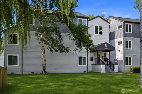 Exterior - 20322 Bothell Everett Hwy #E301, Bothell, WA 98012 photo 2 of 5