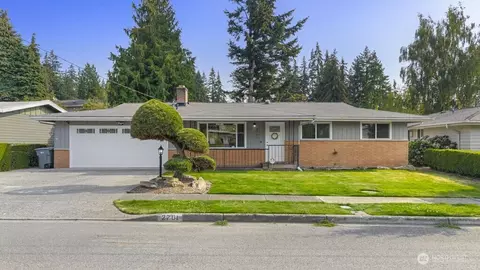 2701 NE 24th St, Renton, WA 98056