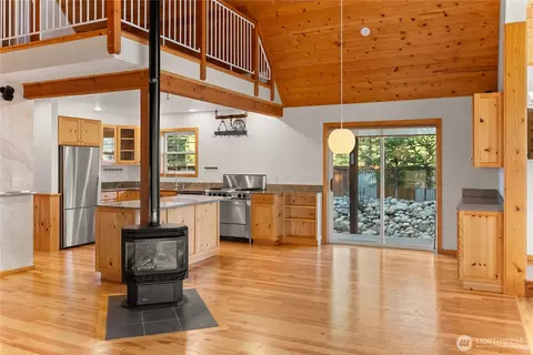 Living - 9 Deer Run Loop Rd, Winthrop, WA 98862 photo 1 of 4