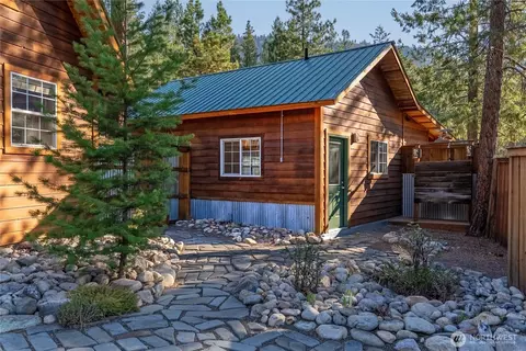 Exterior - 9 Deer Run Loop Rd, Winthrop, WA 98862 photo 2 of 4