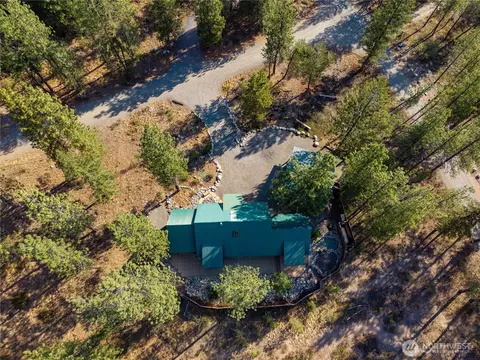 View/Area - 9 Deer Run Loop Rd, Winthrop, WA 98862 photo 2 of 4