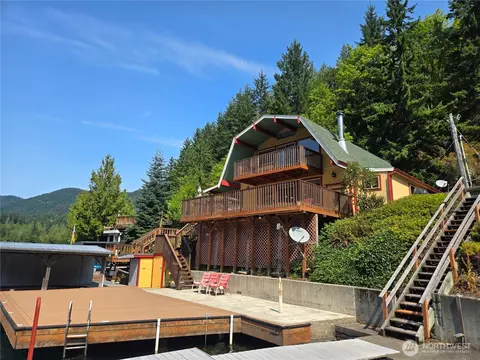 350 Longfellow Rd, Port Angeles, WA 98363