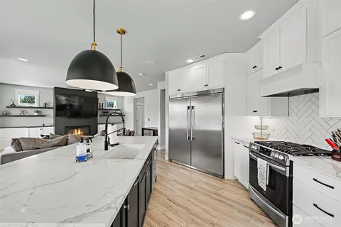 Kitchen - 2690 Wyrick Ct, Enumclaw, WA 98022 photo 5 of 5